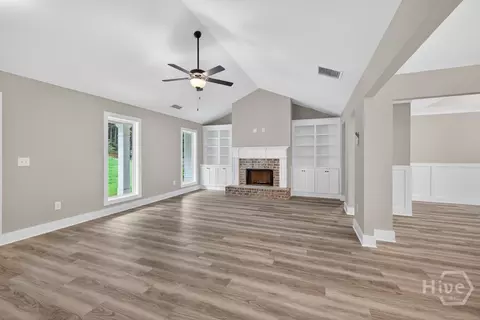 Living - 143 Wards Creek Rd #2, Toccoa, GA 30577 photo 3 of 4