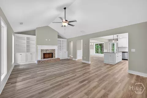 Living - 143 Wards Creek Rd #2, Toccoa, GA 30577 photo 1 of 4