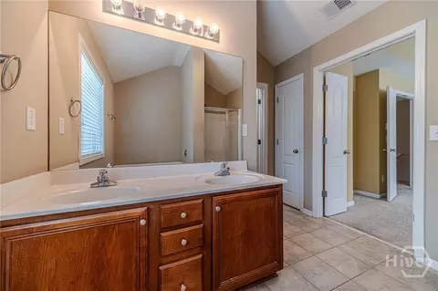 Bath - 6503 Silk Tree Pt, Braselton, GA 30517 photo 5 of 5
