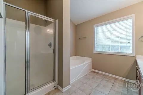 Bath - 6503 Silk Tree Pt, Braselton, GA 30517 photo 2 of 5