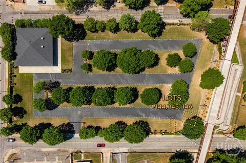 225 Oak St #145, Athens, GA 30605