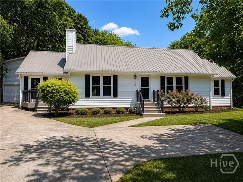 145 Pettits Ln, Athens, GA 30605