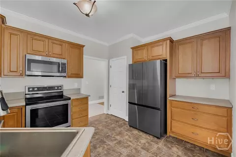 Kitchen - 155 Hidden Falls Dr, Hull, GA 30646 photo 2 of 4