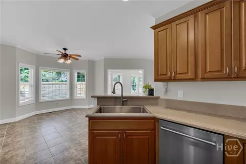 Kitchen - 155 Hidden Falls Dr, Hull, GA 30646 photo 4 of 4