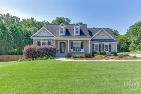 131 Wood Cv, Jefferson, GA 30549