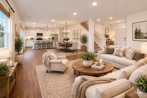 Living - 54 Rapps Ave, Pendergrass, GA 30567 photo 2 of 4