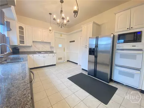 Kitchen - 1029 S Elm St, Commerce, GA 30529 photo 5 of 11