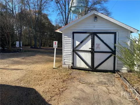 Exterior - 1029 S Elm St, Commerce, GA 30529 photo 7 of 9