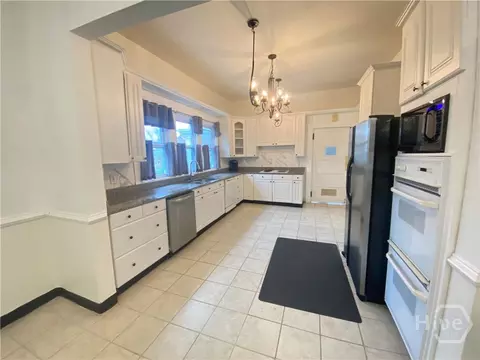Kitchen - 1029 S Elm St, Commerce, GA 30529 photo 4 of 11