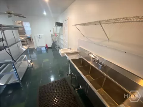 Kitchen - 1029 S Elm St, Commerce, GA 30529 photo 11 of 11