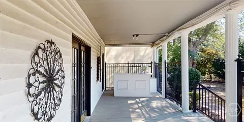 Exterior - 1029 S Elm St, Commerce, GA 30529 photo 2 of 9