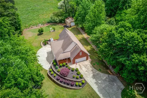 179 Mcever Ln, Hoschton, GA 30548