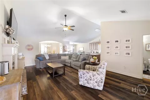 802 Brandon Dr, Winder, GA 30680 photo 4