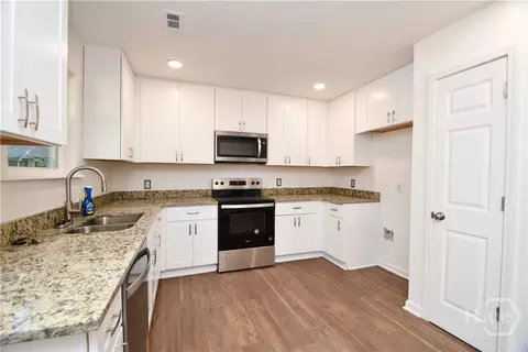 Kitchen - 110 Thomas Trl, Covington, GA 30016 photo 1 of 4
