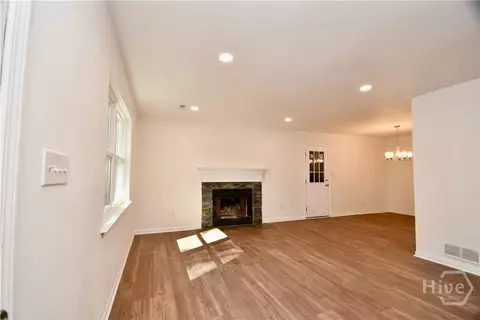Living - 110 Thomas Trl, Covington, GA 30016 photo 3 of 4