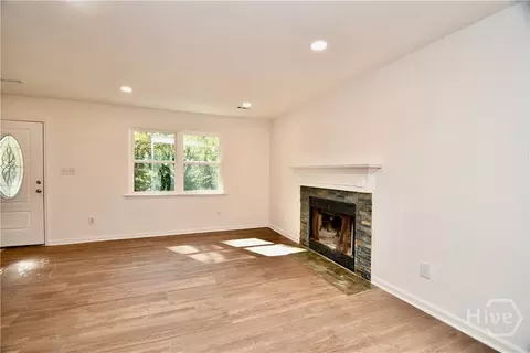 Living - 110 Thomas Trl, Covington, GA 30016 photo 2 of 4