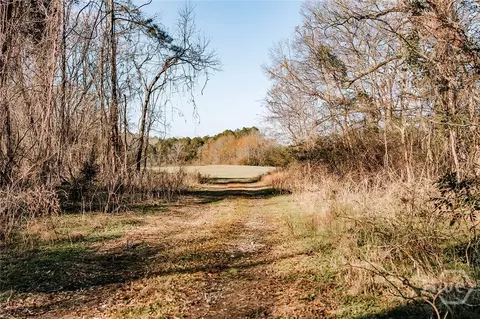 331 S Main St, Maxeys, GA 30671 photo 10