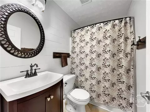 Bath - 248 Clearwater Dr, Monroe, GA 30656 photo 4 of 4