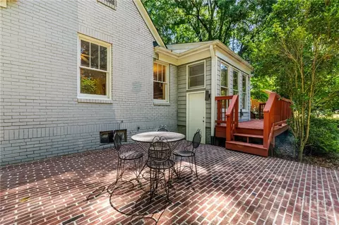 Exterior - 337 Sunset Dr, Athens, GA 30606 photo 4 of 9