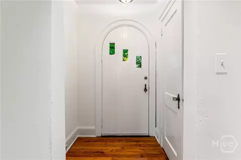 Entry Way - 337 Sunset Dr, Athens, GA 30606 photo 2 of 3