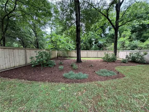 Exterior - 120 Springtree Rd, Athens, GA 30605 photo 8 of 10