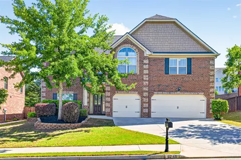 6248 Brookridge Dr, Flowery Branch, GA 30542
