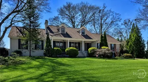 1331 Luke Cir, Bogart, GA 30622