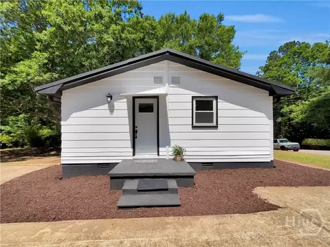 Exterior - 858 Clairmont Ave, Comer, GA 30629 photo 4 of 8