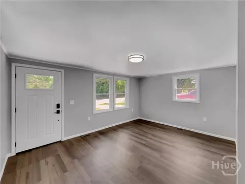 Living - 858 Clairmont Ave, Comer, GA 30629 photo 3 of 4