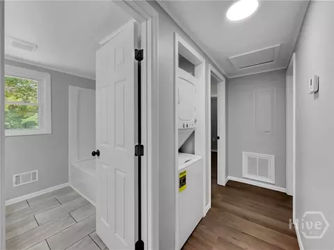 Entry Way - 858 Clairmont Ave, Comer, GA 30629 photo 1 of 1