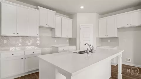 Kitchen - 906 Stow Ln, Monroe, GA 30655 photo 2 of 4