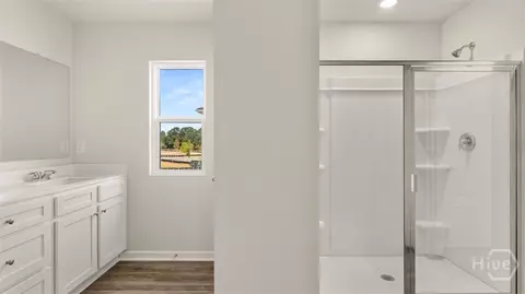 Bath - 918 Stow Ln, Monroe, GA 30655 photo 1 of 4