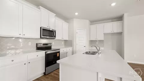 Kitchen - 918 Stow Ln, Monroe, GA 30655 photo 2 of 5