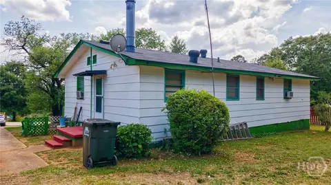 Exterior - 943 Clairmont Ave, Comer, GA 30629 photo 9 of 10