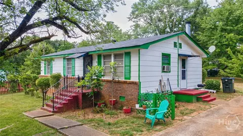 943 Clairmont Ave, Comer, GA 30629