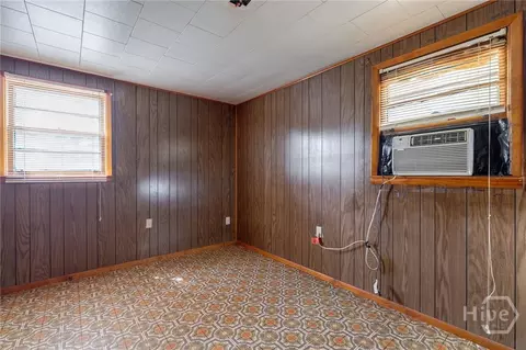 Bedroom - 943 Clairmont Ave, Comer, GA 30629 photo 2 of 4
