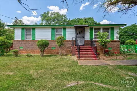 Exterior - 943 Clairmont Ave, Comer, GA 30629 photo 1 of 10