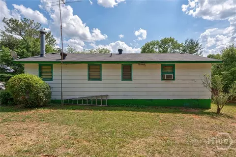 Exterior - 943 Clairmont Ave, Comer, GA 30629 photo 4 of 10