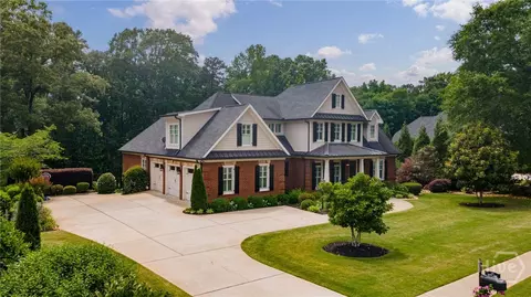 1774 Gentry Ln, Statham, GA 30666