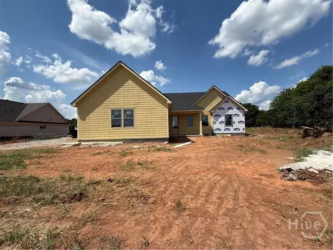 1091 Madison Hill Dr, Madison, GA 30650