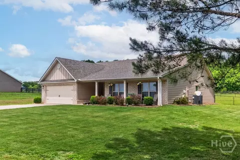 304 Highlands Dr, Winterville, GA 30683