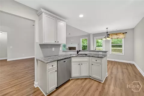 Kitchen - 717 Oconee Ln, Commerce, GA 30529 photo 3 of 5