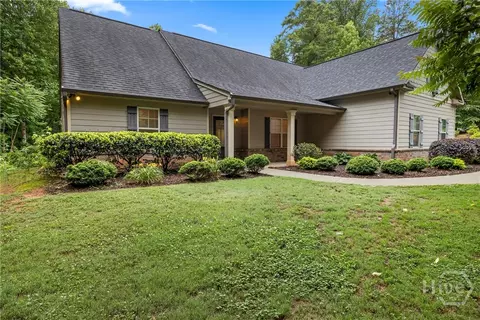 717 Oconee Ln, Commerce, GA 30529