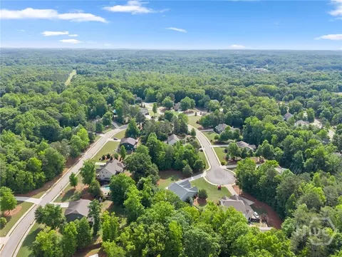 View/Area - 300 Bryce Ave, Jefferson, GA 30549 photo 4 of 7