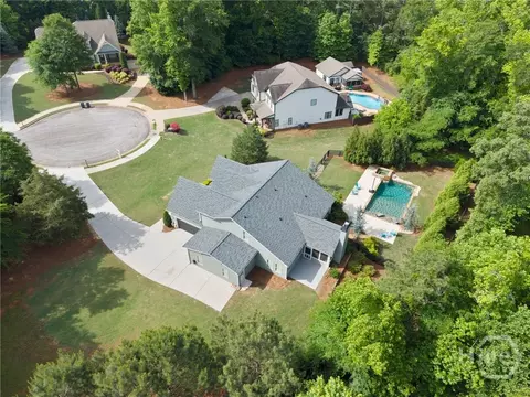 View/Area - 300 Bryce Ave, Jefferson, GA 30549 photo 1 of 7