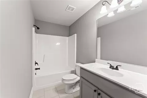 Bath - 300 Bryce Ave, Jefferson, GA 30549 photo 7 of 8