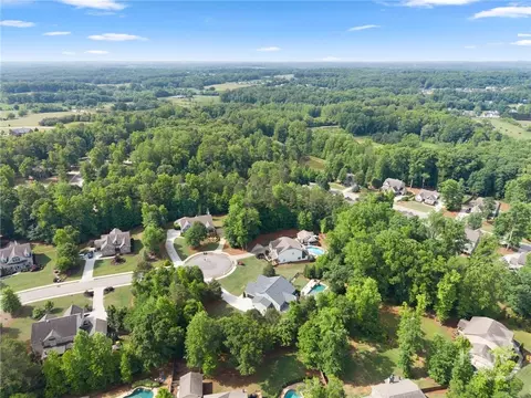 View/Area - 300 Bryce Ave, Jefferson, GA 30549 photo 2 of 7