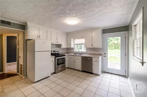 1031 Elder Heights Dr, Bishop, GA 30621 photo 10