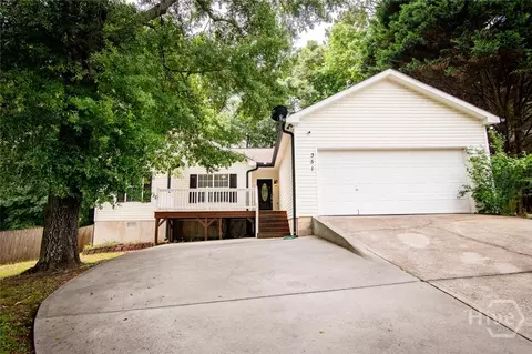 351 Mary Alice Dr, Winder, GA 30680