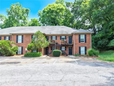 1055 Baxter St #306, Athens, GA 30606